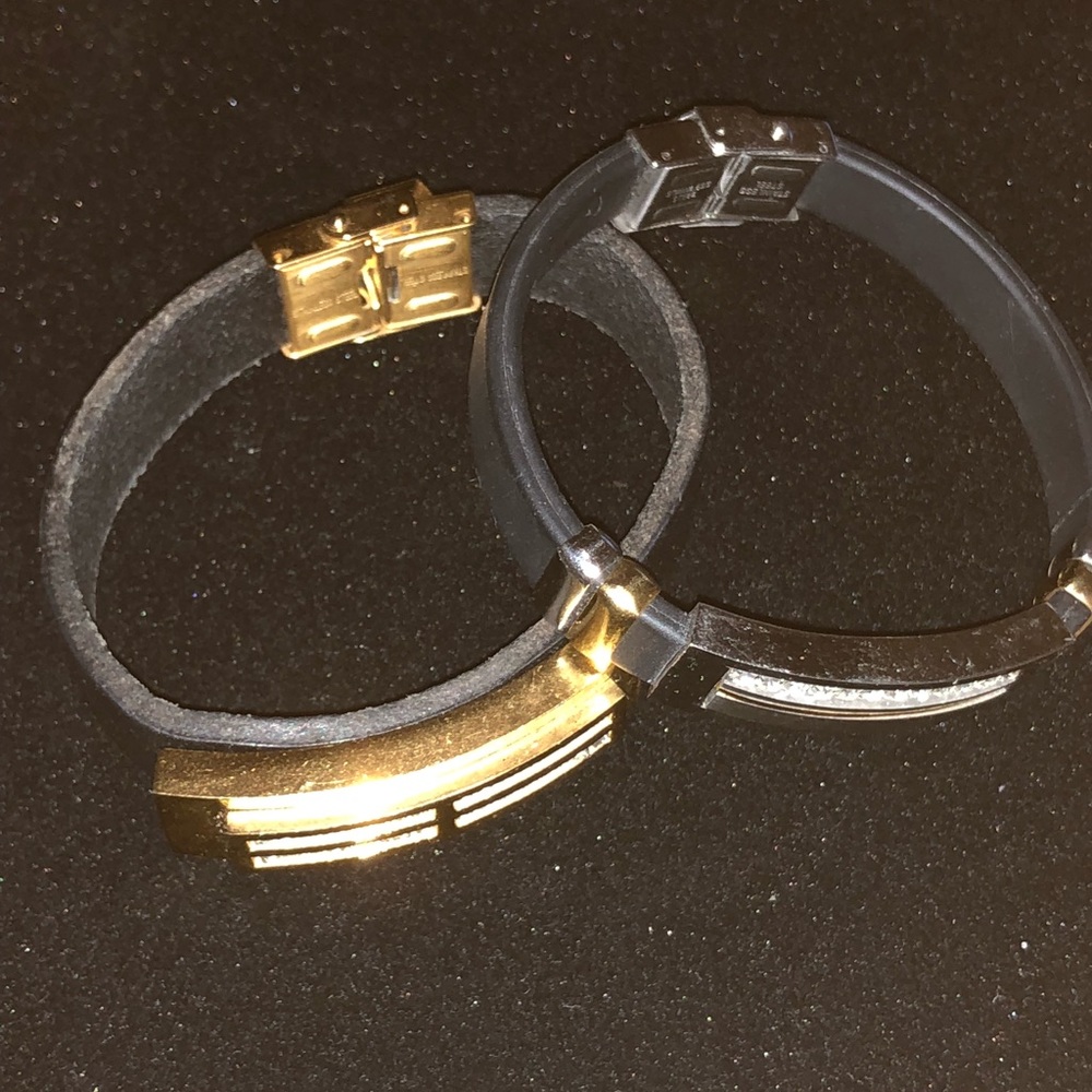 Bracelets - Picture 2 of 5